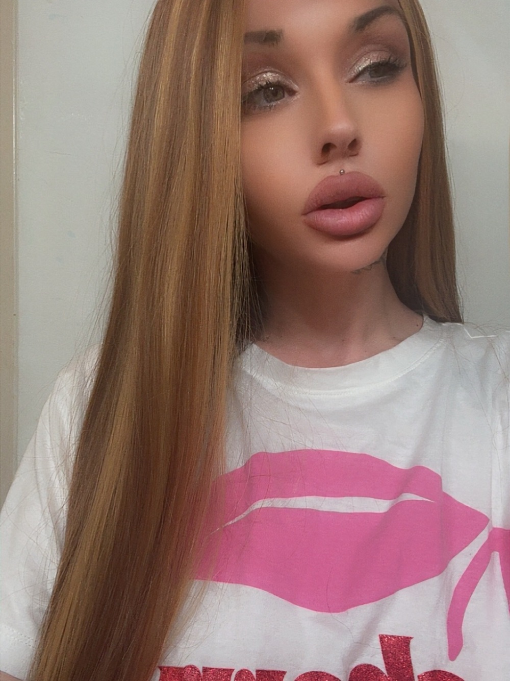 Carmel 30 inch lace front wig